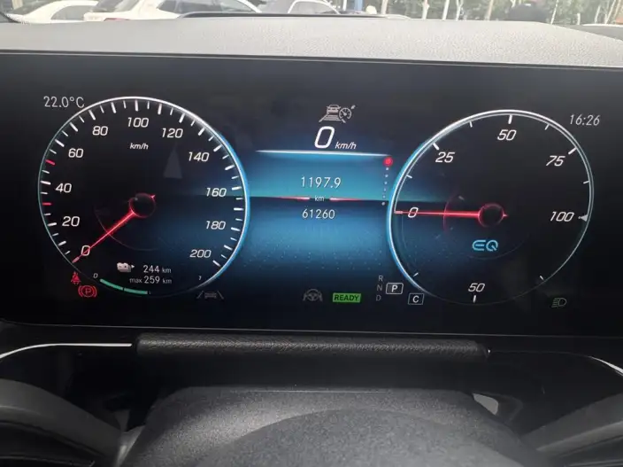 Mercedes-Benz EQA 2022 Model EQA 300 4MATIC First Edition Special Edition – фото 9