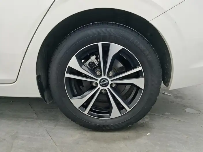 Nissan Sylphy 2023 Model 1.6L CVT Yuexiang Edition – фото 9