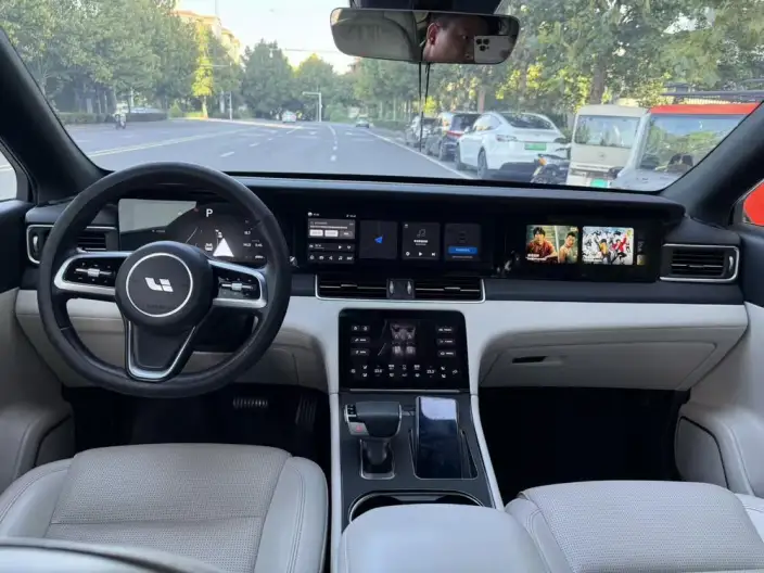 Li Auto ONE 2021 Model Extended Range 6 seat Edition – фото 7