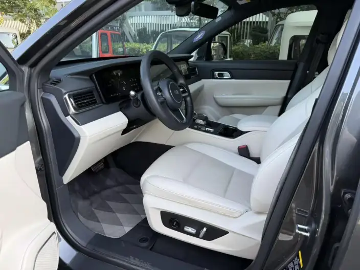 Li Auto ONE 2021 Model Extended Range 6 seat Edition – фото 9