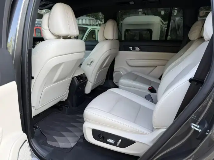 Li Auto ONE 2021 Model Extended Range 6 seat Edition – фото 10
