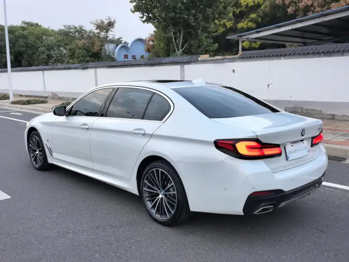 BMW 5 Series 2023 Model Facelift 530Li Leading Model M Sports Set – фото 5
