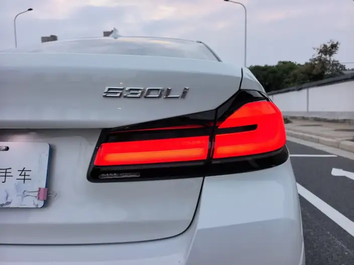BMW 5 Series 2023 Model Facelift 530Li Leading Model M Sports Set – фото 9