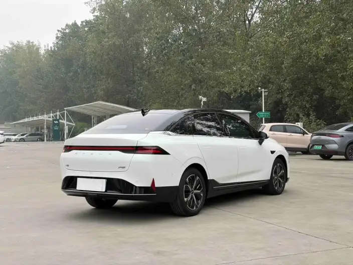 XPeng P5 2022 Model 550P – фото 7