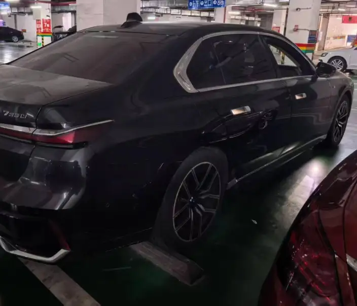 BMW 7 Series 2023 Model 735Li M Sports Set – фото 2