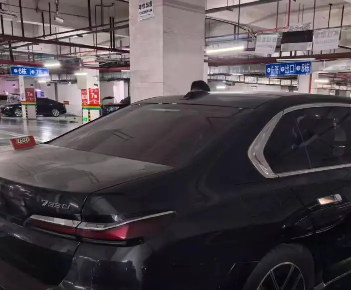 BMW 7 Series 2023 Model 735Li M Sports Set – фото 6
