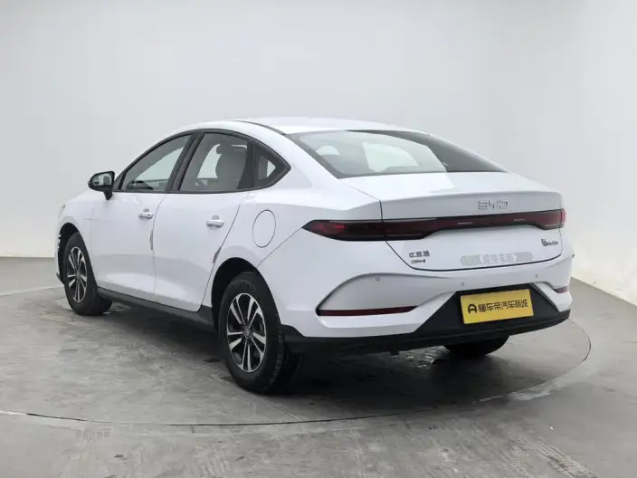 BYD Qin PLUS DM 2026 Model DM-i 128KM Enterprising Model – фото 5