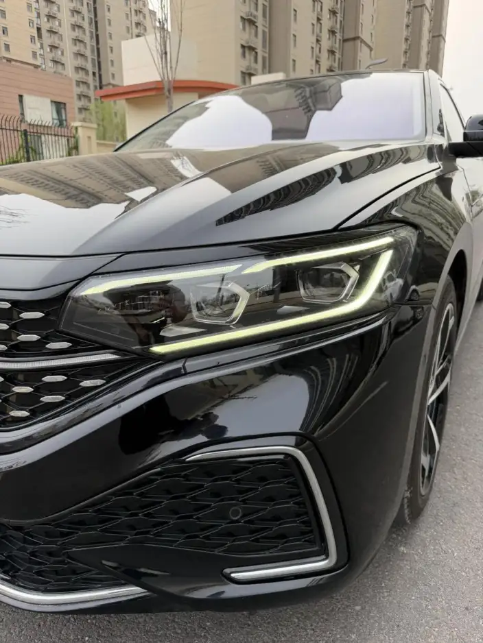 Volkswagen Passat 2023 Model Facelift 330TSI Starry sky Deluxe Edition – фото 8