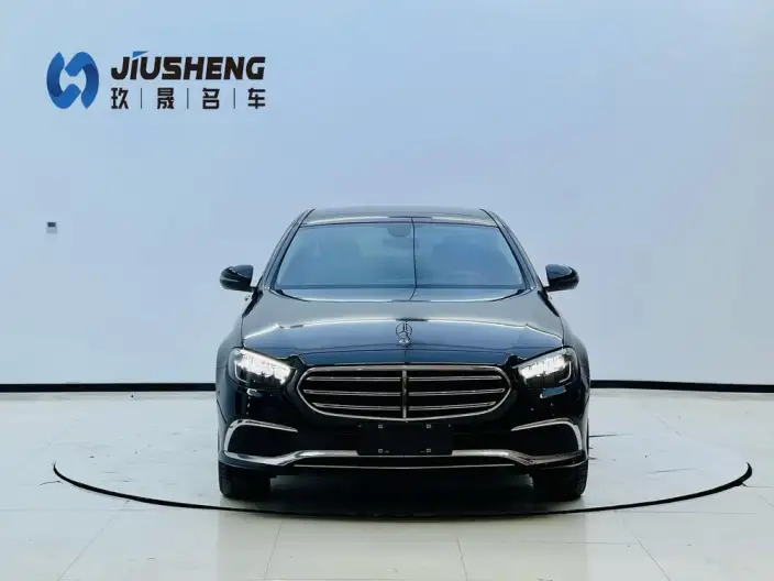 Mercedes-Benz E-Class 2022 Model Facelift II E 260 L 4MATIC sedan – фото 2