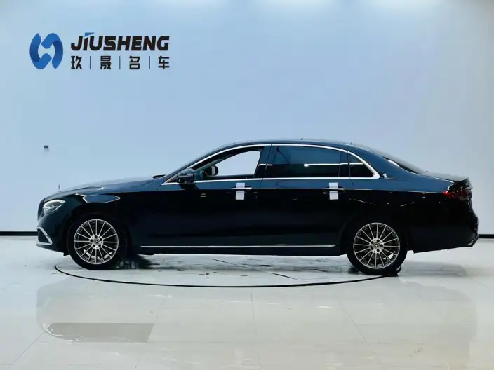 Mercedes-Benz E-Class 2022 Model Facelift II E 260 L 4MATIC sedan – фото 3