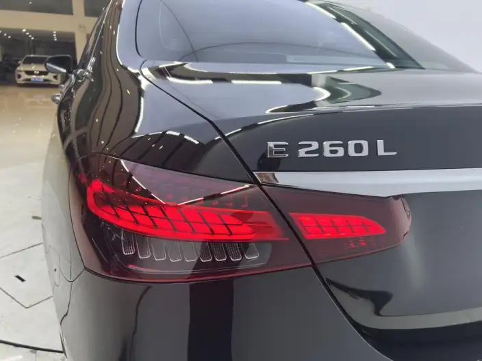 Mercedes-Benz E-Class 2022 Model Facelift II E 260 L 4MATIC sedan – фото 7