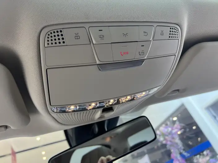 Mercedes-Benz E-Class 2022 Model Facelift II E 260 L 4MATIC sedan – фото 10