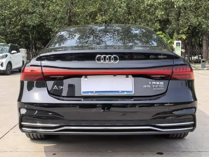 Audi A7 L 2025 Model 45 TFSI quattro Luxury Model – фото 5