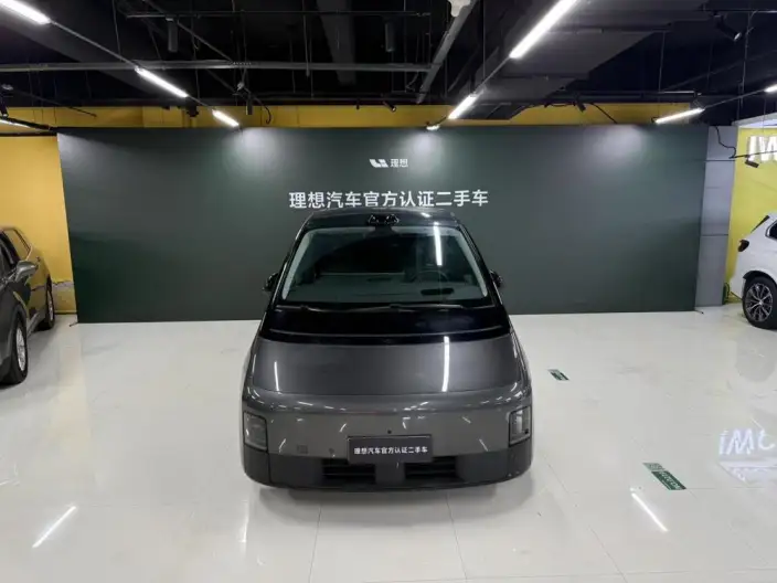 Li Auto MEGA 2024 Model Ultra Edition – фото 2