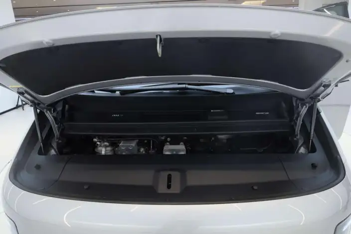 Li Auto MEGA 2024 Model Ultra Edition – фото 9