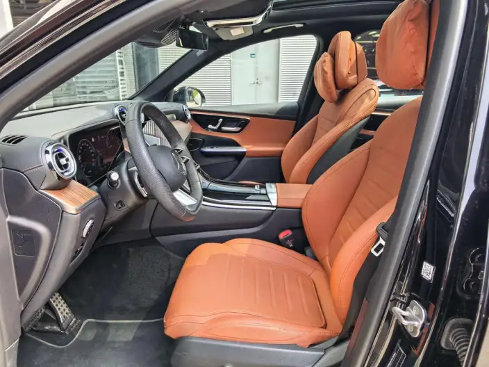 Mercedes-Benz GLC PHEV 2025 Model GLC 350 e L 4MATIC Collector Edition Edition – фото 8