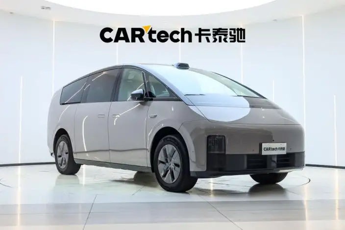 Li Auto MEGA 2024 Model Ultra Edition – фото 3