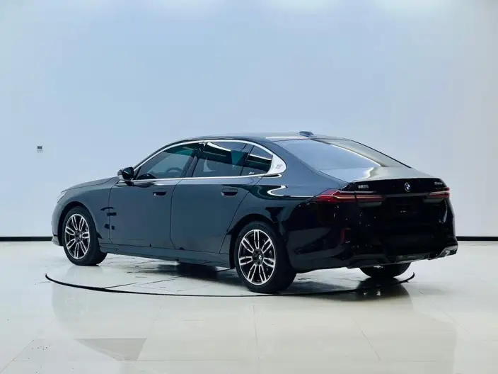 BMW 5 Series 2025 Model Facelift 530Li Leading Model Luxury Set – фото 4