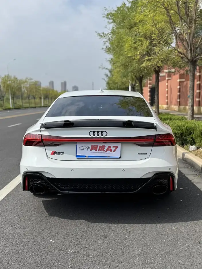 Audi A7 2024 Model 55 TFSI quattro Exclusive Model – фото 5