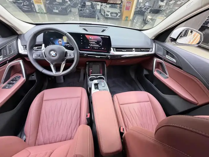 BMW X1 2025 Model sDrive25Li X Design Set – фото 7