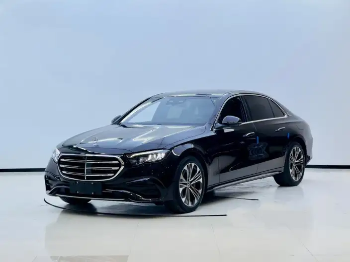 Mercedes-Benz E-Class PHEV 2024 Model E 350 e L sedan – фото 1