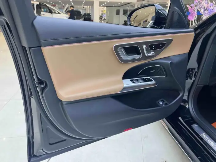 Mercedes-Benz E-Class PHEV 2024 Model E 350 e L sedan – фото 10