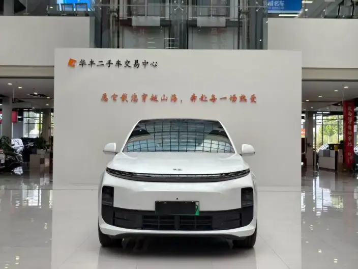 Li Auto L6 2024 Model Pro Edition – фото 2