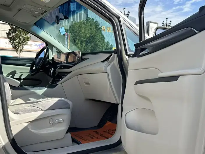 Buick GL8 2023 Model ES Luzun 2.0T Comfort Model – фото 7