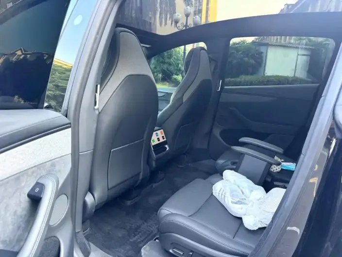 Model Y L 2026 Model Standard Edition – фото 7