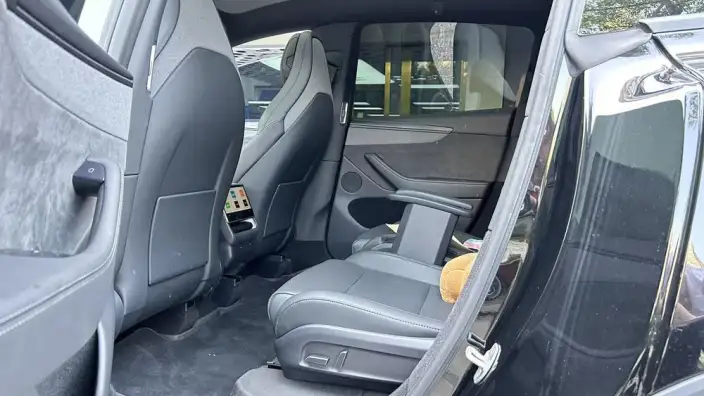 Model Y L 2026 Model Standard Edition – фото 8