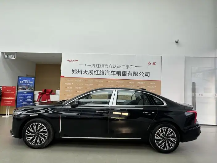Hongqi H5 2025 Model 2.0T Automatic Flag Enjoy Edition