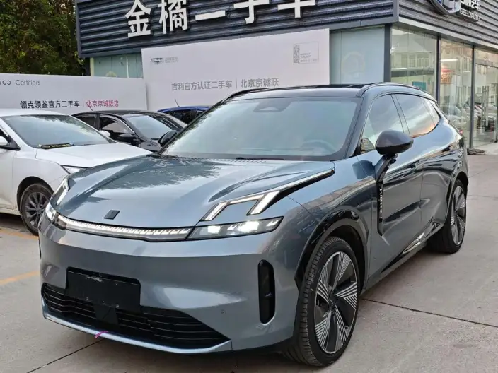 Lynk & Co 08 EM-P 2023 Model 220 4WD Performance Halo