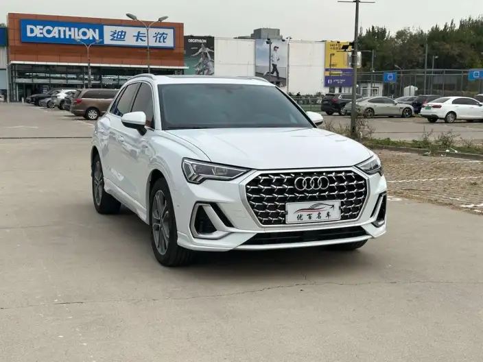 AUDI Q3 2024 Model 40 TFSI Fashion Dynamic Model