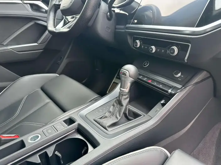 AUDI Q3 2024 Model 40 TFSI Fashion Dynamic Model – фото 10