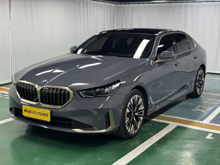 BMW 5 Series 2024 Model 530Li Exclusive Model Luxury Set – фото 1