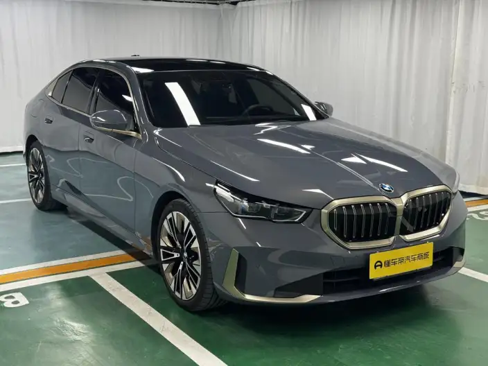 BMW 5 Series 2024 Model 530Li Exclusive Model Luxury Set – фото 3