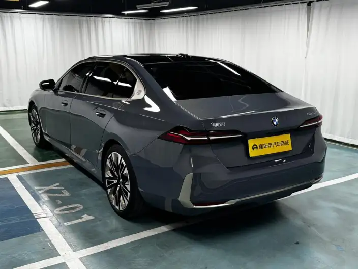 BMW 5 Series 2024 Model 530Li Exclusive Model Luxury Set – фото 5