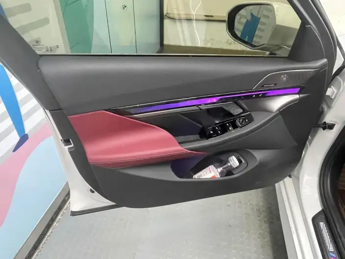 BMW 5 Series 2024 Model 530Li Leading Model M Sports Set – фото 10