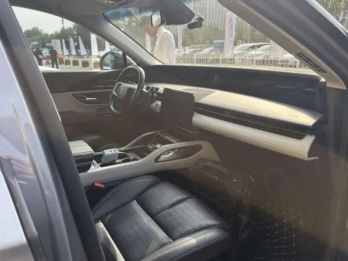 Nautilus 2023 Model 2.0T 4WD Exclusive Edition – фото 6