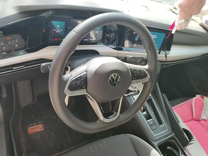 Volkswagen Golf 2023 Model Facelift 280TSI DSG Pro – фото 7