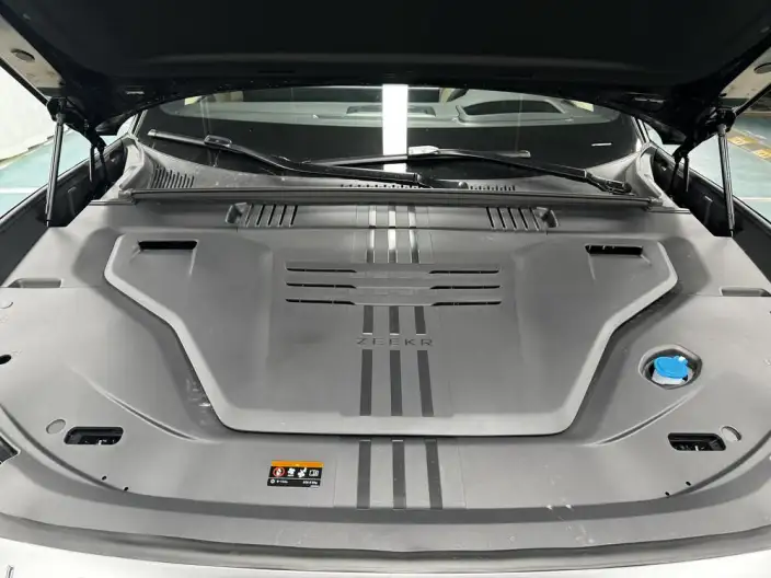 ZEEKR 8X 2026 Model 70kWh Ultra+ – фото 10