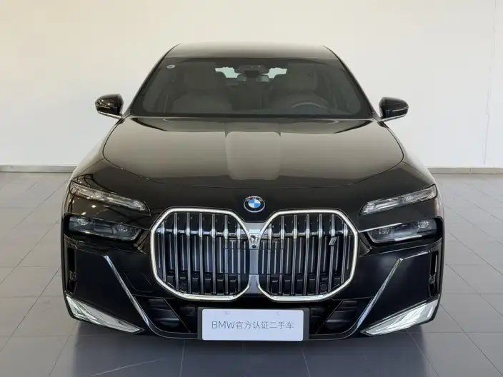 BMW i7 2023 Model xDrive60L M Sports Set – фото 2