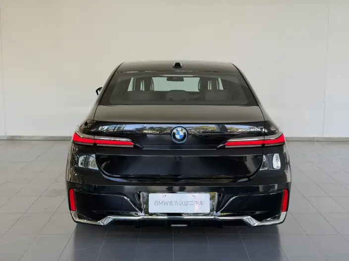 BMW i7 2023 Model xDrive60L M Sports Set – фото 4