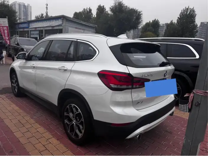 BMW X1 2022 Model sDrive25Li Leading Model – фото 4