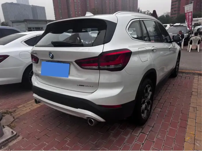 BMW X1 2022 Model sDrive25Li Leading Model – фото 6