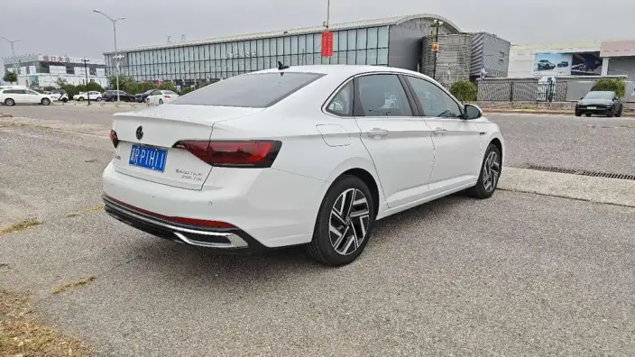 Volkswagen Sagitar 2023 Model 200TSI DSG Beyond Edition – фото 6
