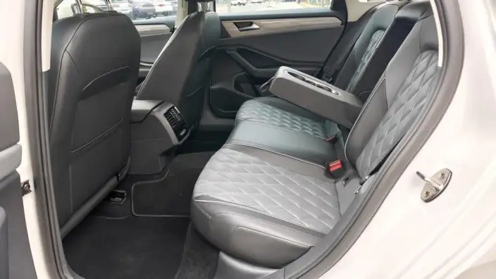 Volkswagen Sagitar 2023 Model 200TSI DSG Beyond Edition – фото 10