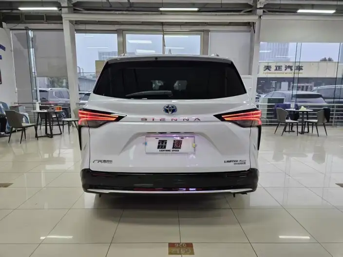 Toyota Sienna 2021 Model 2.5L Hybrid Supreme Edition – фото 6