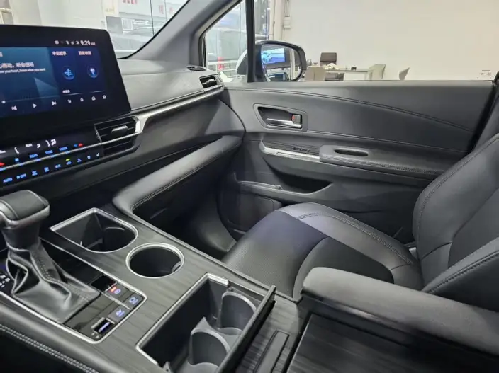 Toyota Sienna 2021 Model 2.5L Hybrid Supreme Edition – фото 9