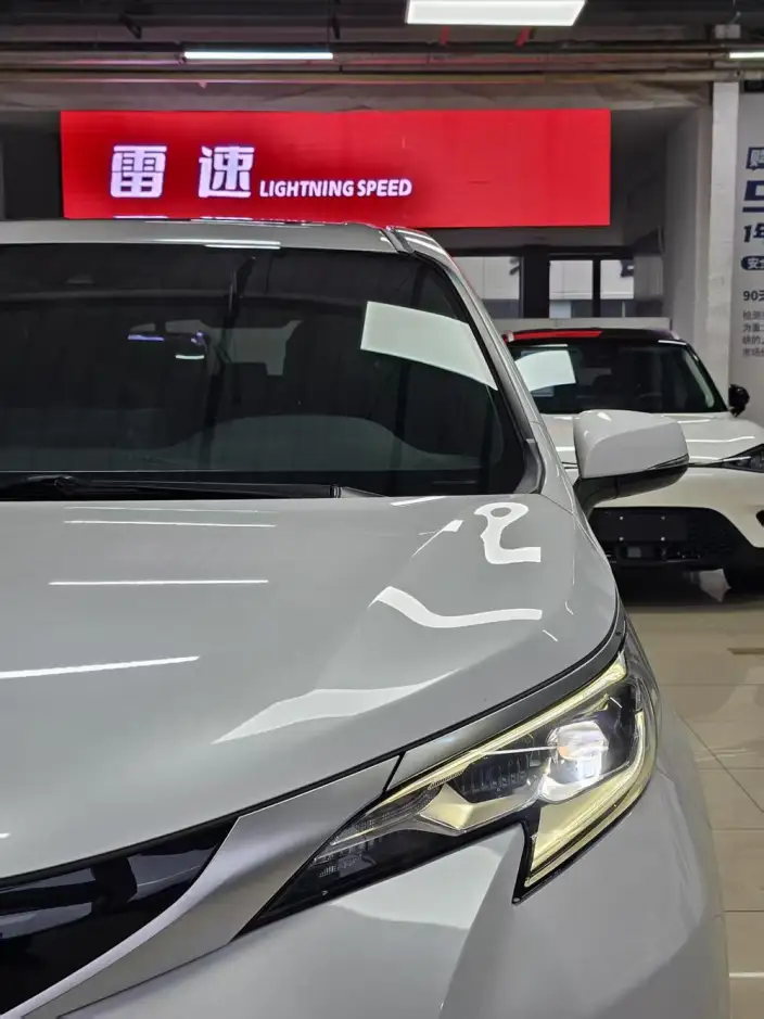 Toyota Sienna 2021 Model 2.5L Hybrid Supreme Edition – фото 10
